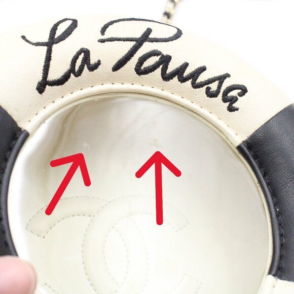 Pre-Owned *RARE, VINTAGE* Chanel La Pausa Lifesaver Crossbody Bag in Black/White - Picture 13 of 15